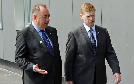 First minister Alex Salmond, pictured with SIC convener Malcolm Bell on a visit to Shetland in July 2013, will follow up his "Lerwick Declaration" by setting out a prospectus on greater autonomy for Scotland's islands in Kirkwall on Monday. Photo: Shetnews