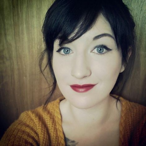 Jenny Heubeck, from Shetland, is opening a comic book store in Dundee this weekend.